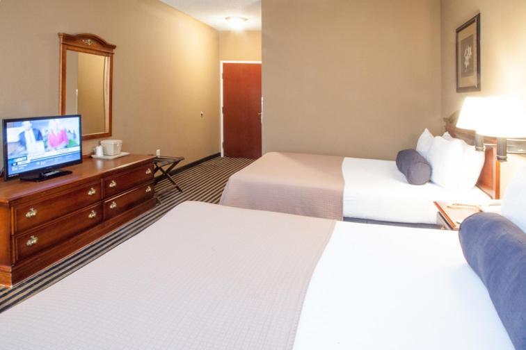 Mountain Inn & Suites Флэт-Рок Экстерьер фото